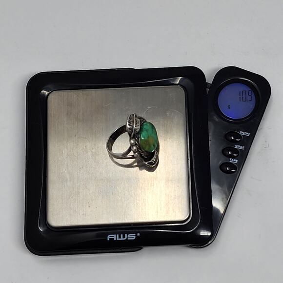 Vintage Sterling Silver Genuine Turquoise Native American Ring - Picture 4 of 5